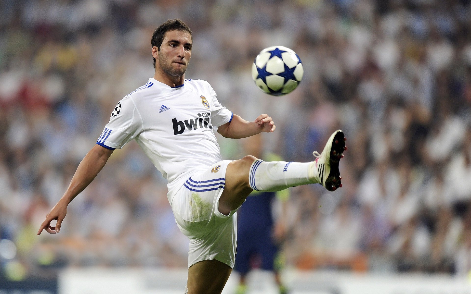 佛罗伦萨的黄昏，当坚韧终结天赋，穆勒在争议中重生